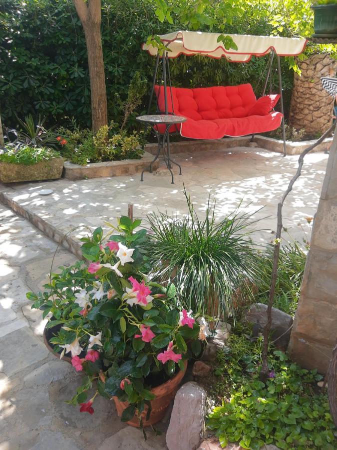 Sea-Side Old Stone Villa With A Private Garden Budva Eksteriør billede
