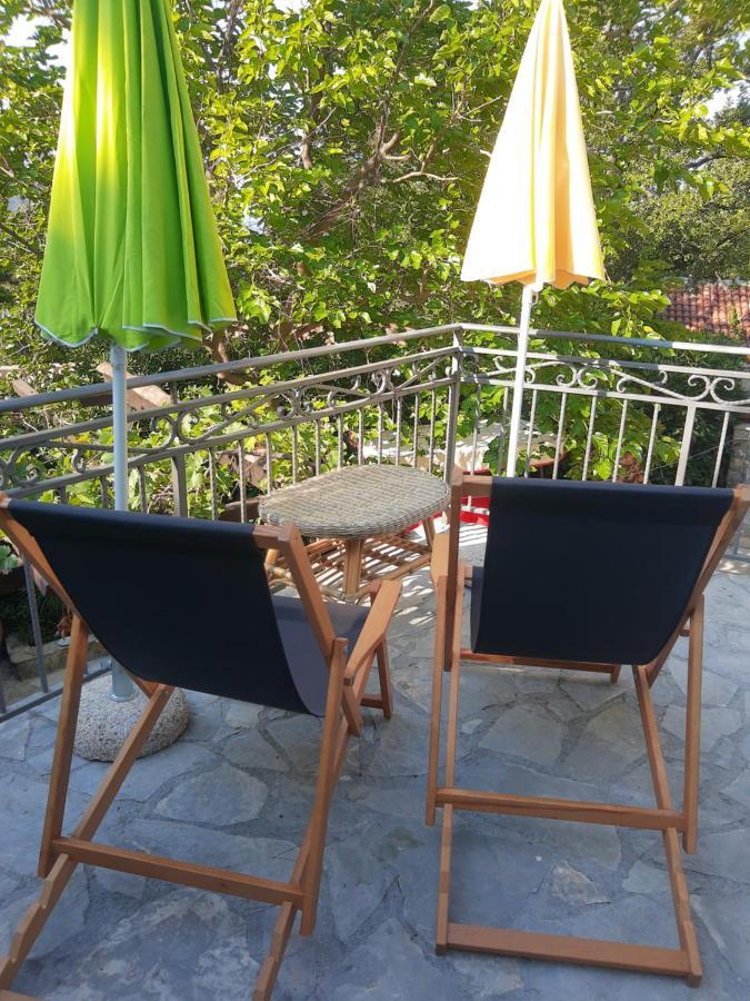 Sea-Side Old Stone Villa With A Private Garden Budva Eksteriør billede