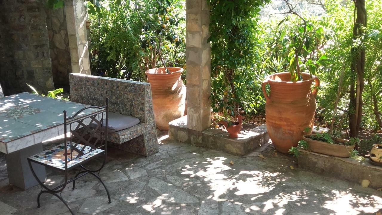 Sea-Side Old Stone Villa With A Private Garden Budva Eksteriør billede